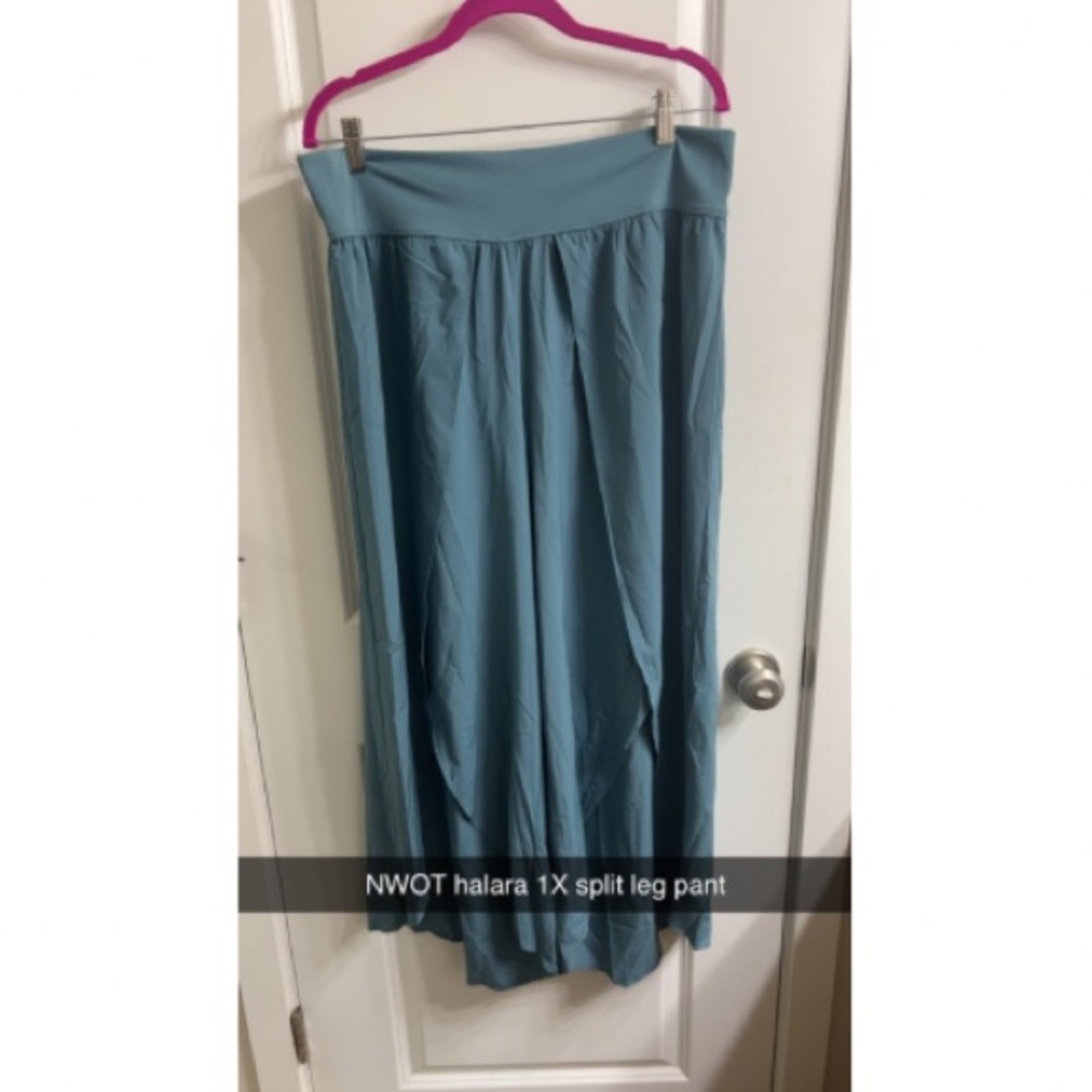 Halara Women's Blue Split Leg Pant